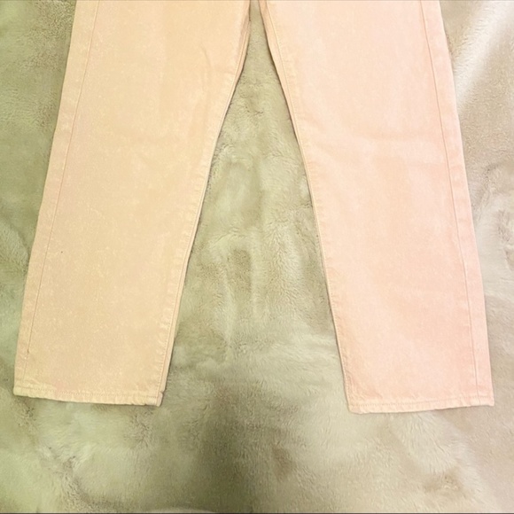BNWT Levi's Pink Wedgie Straight Jean Size 27 - Picture 4 of 6